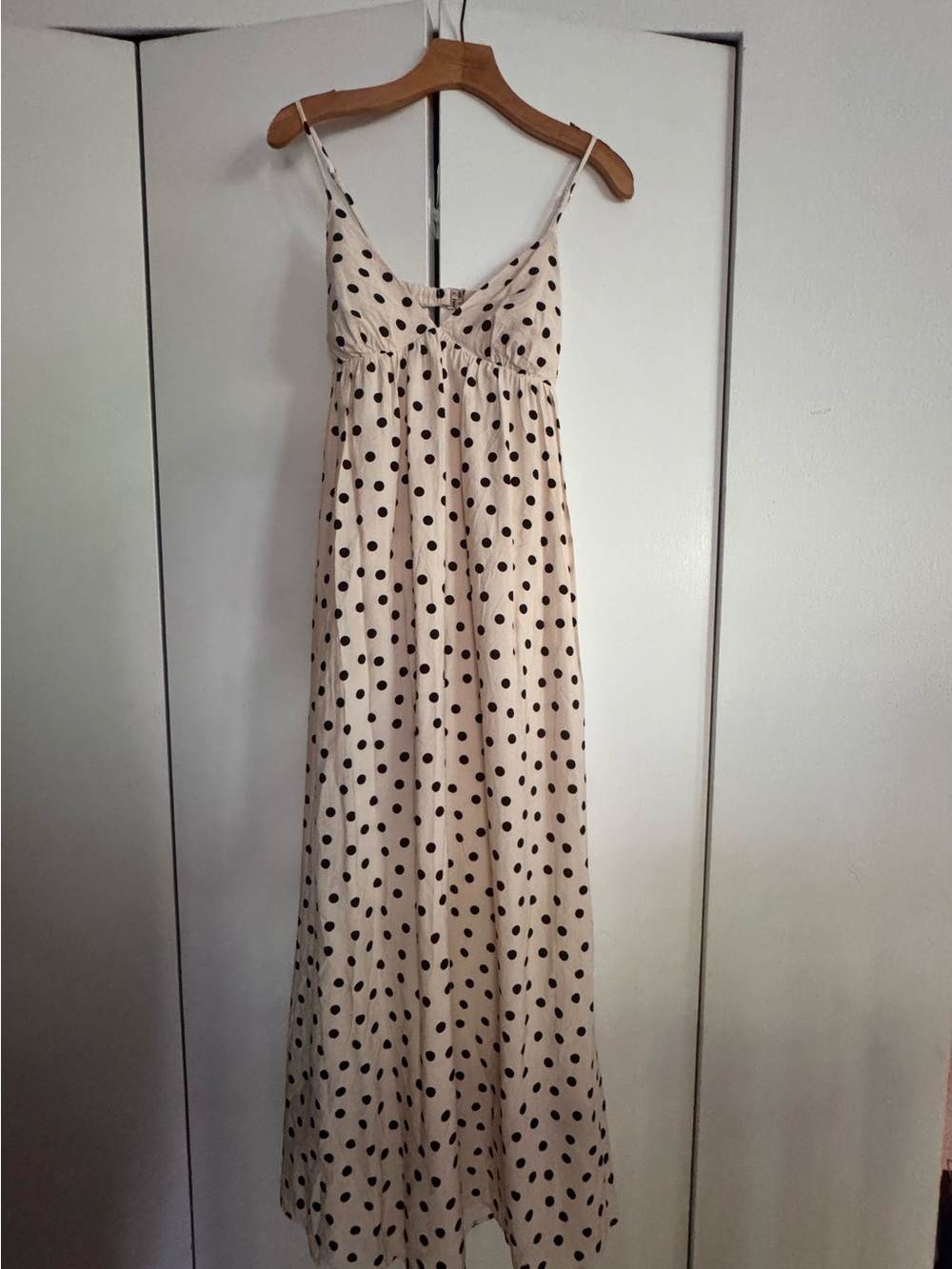 Abercrombie & Fitch Cream Maxi Dress with Black Polka Dots Built-in Bra - Picture 2 of 8